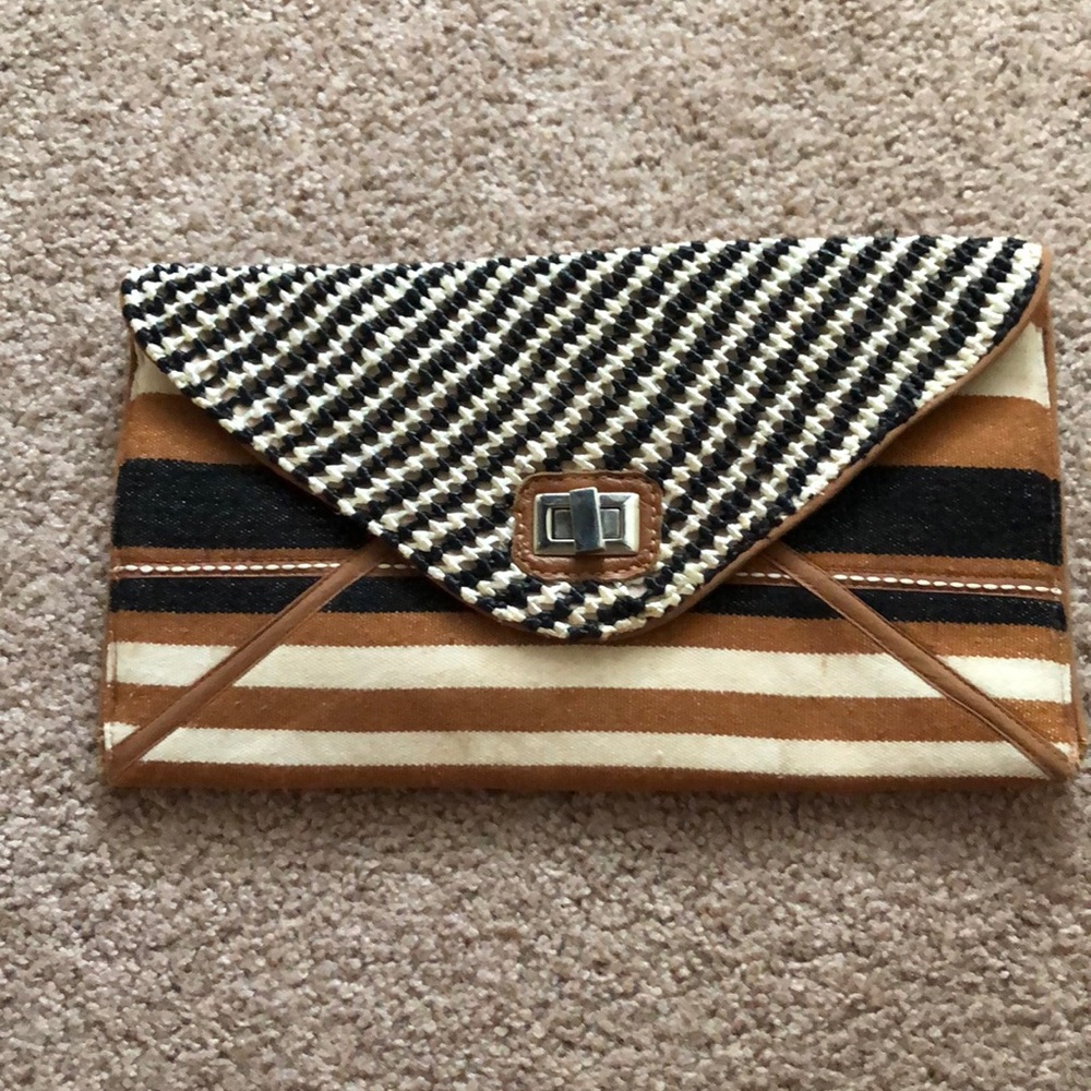 Awesome Clutch